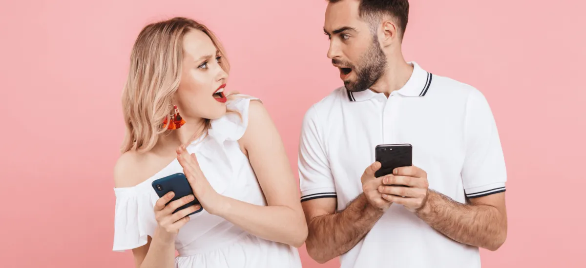 Couple Meeting Offline.png